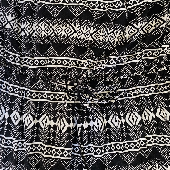 Body Central Aztec Strapless Romper - Picture 4 of 7